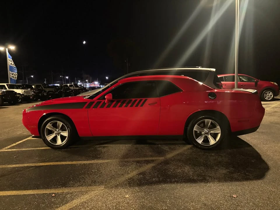 2016 Dodge Challenger 3rd Gen - Image 2 of 16