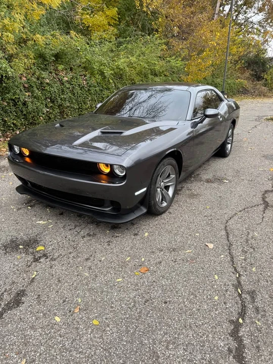 2016 Dodge Challenger 3rd Gen - Image 2 of 9