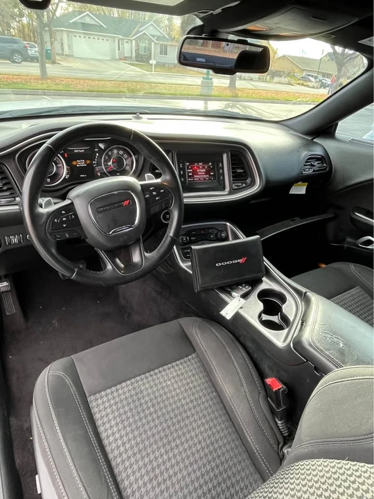 2016 Dodge Challenger 3rd Gen - Image 10 of 13
