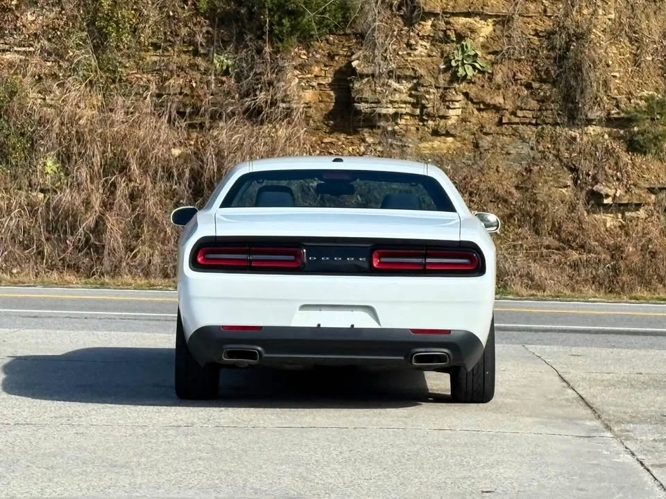 2016 Dodge Challenger 3rd Gen - Image 5 of 17
