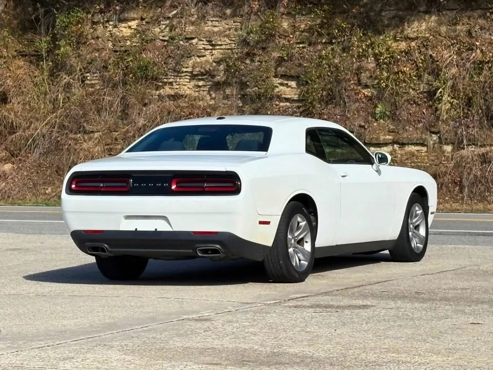 2016 Dodge Challenger 3rd Gen - Image 4 of 17