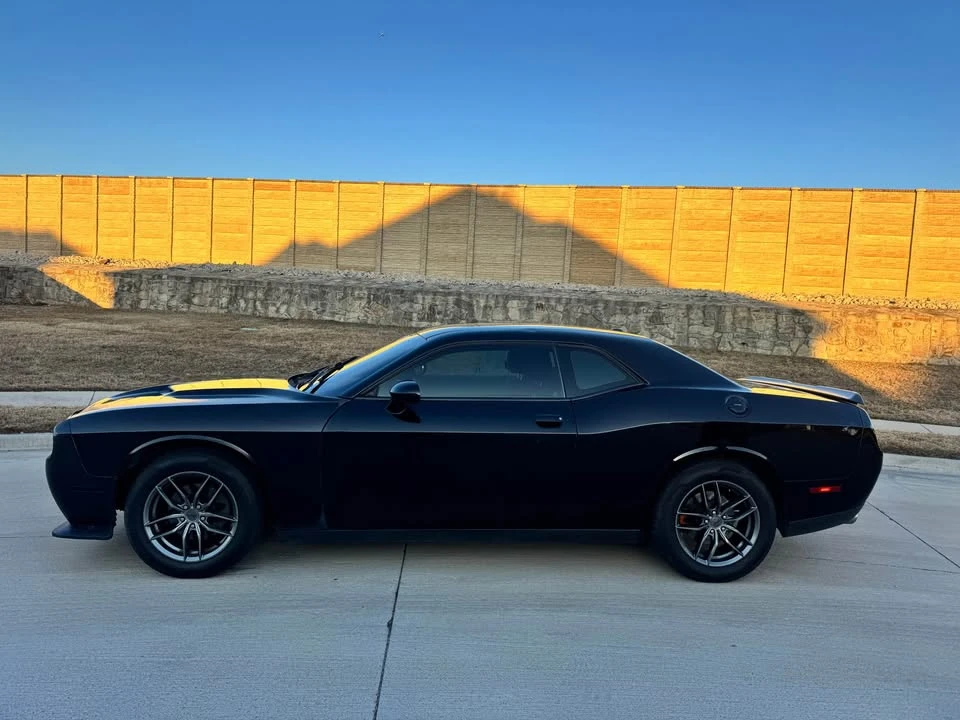 2016 Dodge Challenger 3rd Gen - Image 10 of 17