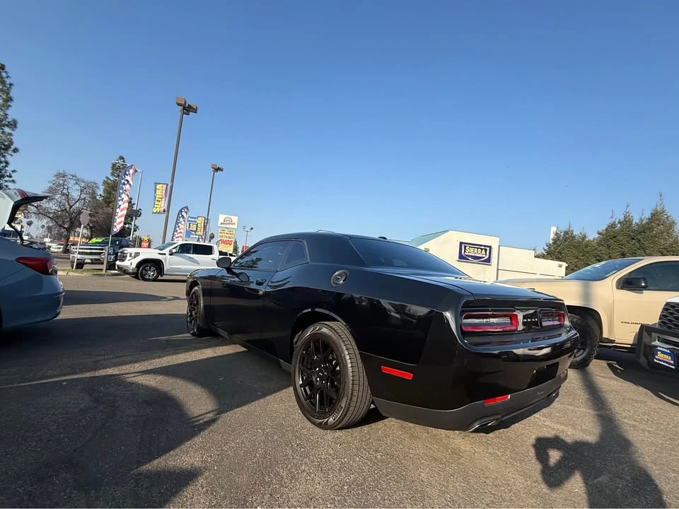 2016 Dodge Challenger 3rd Gen - Image 5 of 16