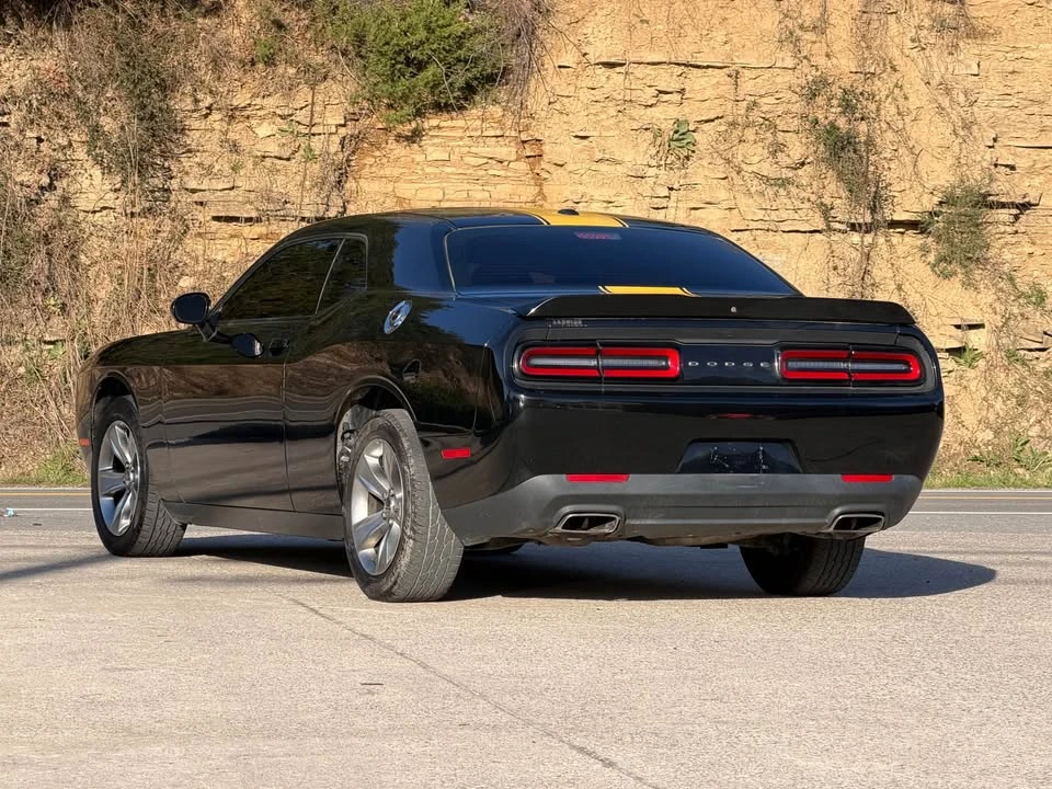 2016 Dodge Challenger - Image 4 of 16