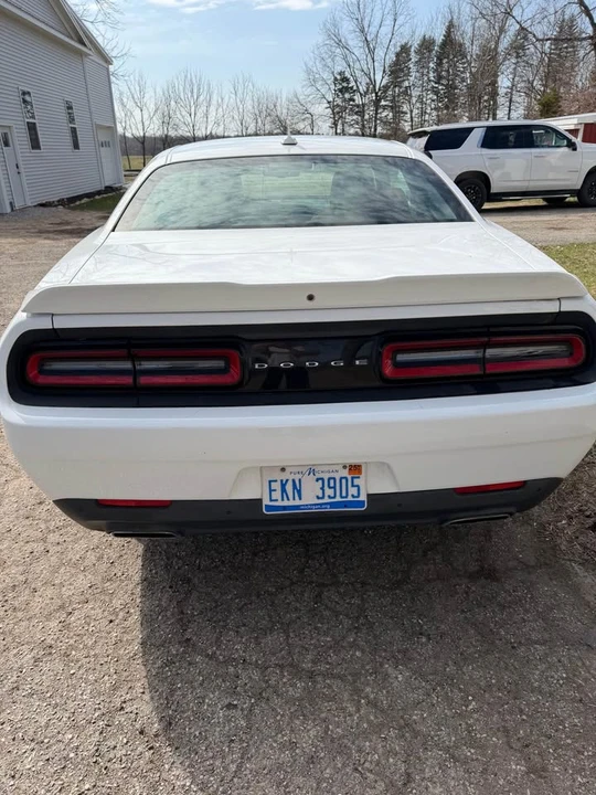 2016 Dodge Challenger 3rd Gen - Image 5 of 8