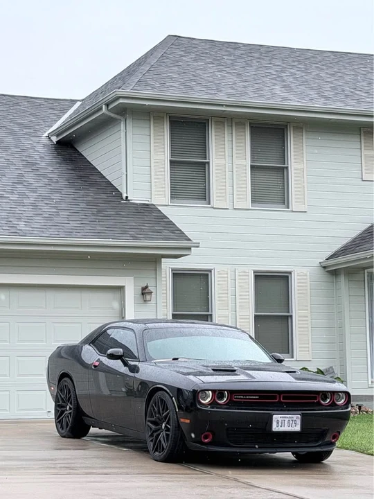 2016 Dodge Challenger 3rd Gen - Image 2 of 10
