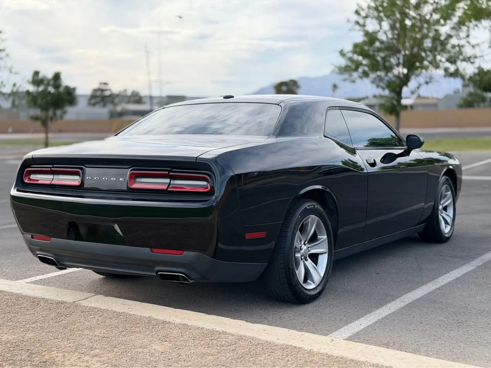 2016 Dodge Challenger - Image 10 of 10