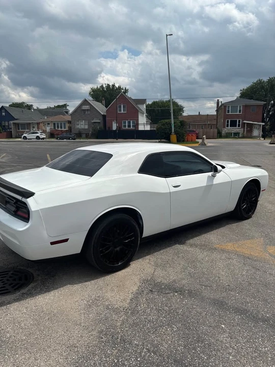 2016 Dodge Challenger 3rd Gen - Image 9 of 20