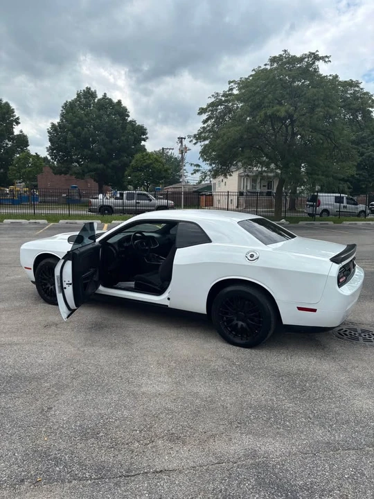 2016 Dodge Challenger 3rd Gen - Image 16 of 20
