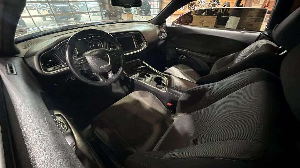 2016 Dodge Challenger 3rd Gen - Image 10 of 12