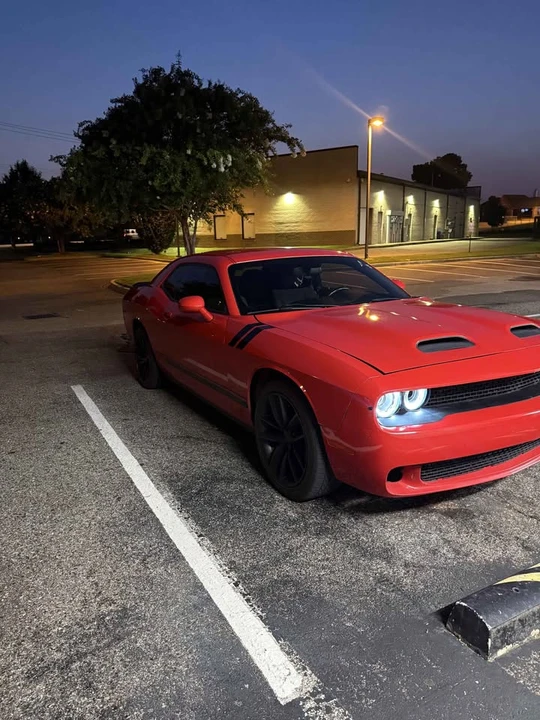 2016 Dodge Challenger 3rd Gen - Image 4 of 8