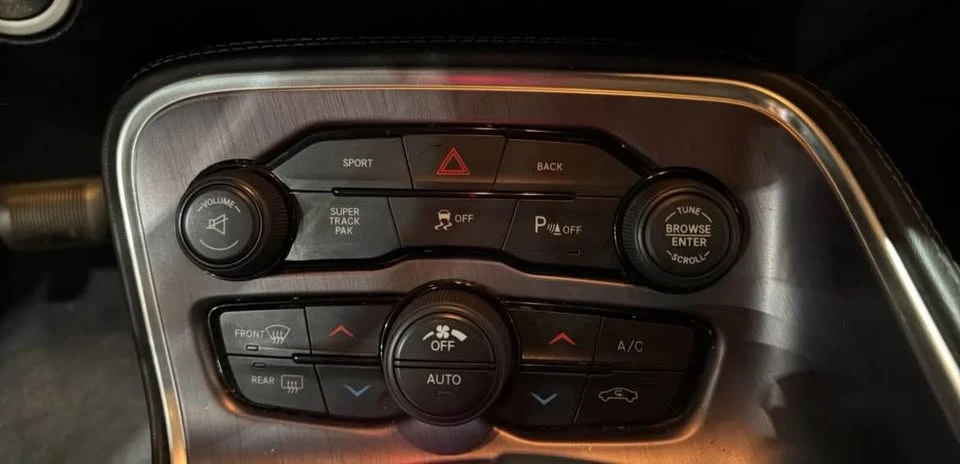 2016 Dodge Challenger 3rd Gen - Image 9 of 9