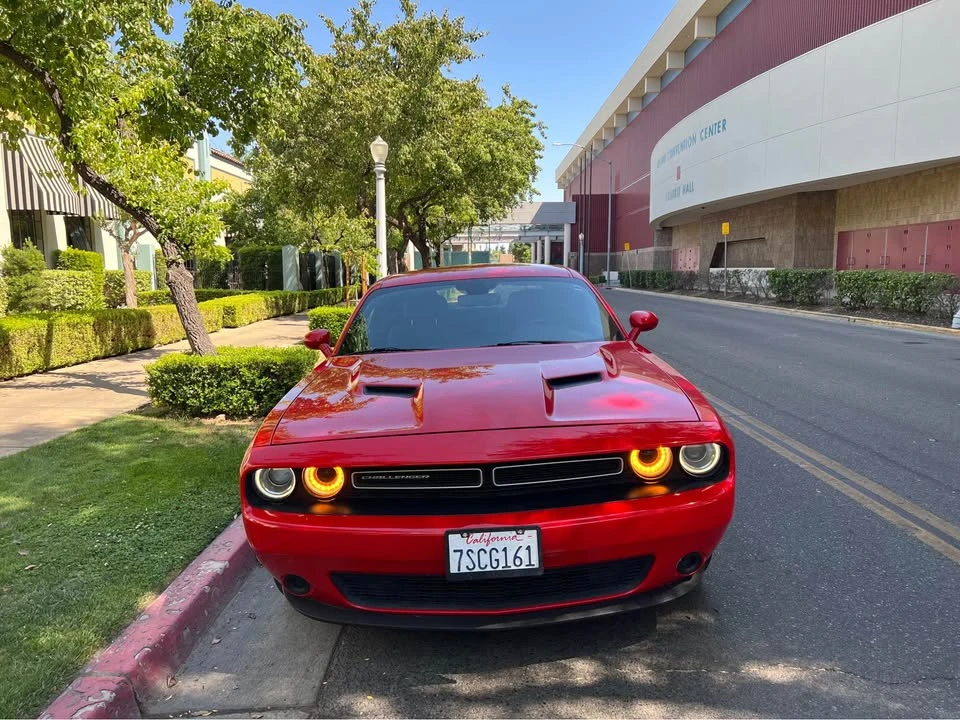 2016 Dodge Challenger 3rd Gen - Image 2 of 11