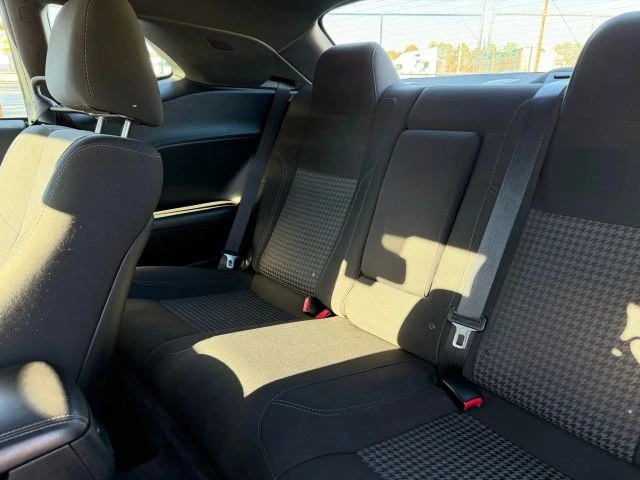 2016 Dodge Challenger 3rd Gen - Image 15 of 17