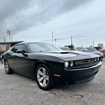 2016 Dodge Challenger SXT Coupe 2D