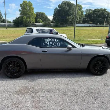 2016 Dodge Challenger SXT Coupe 2D