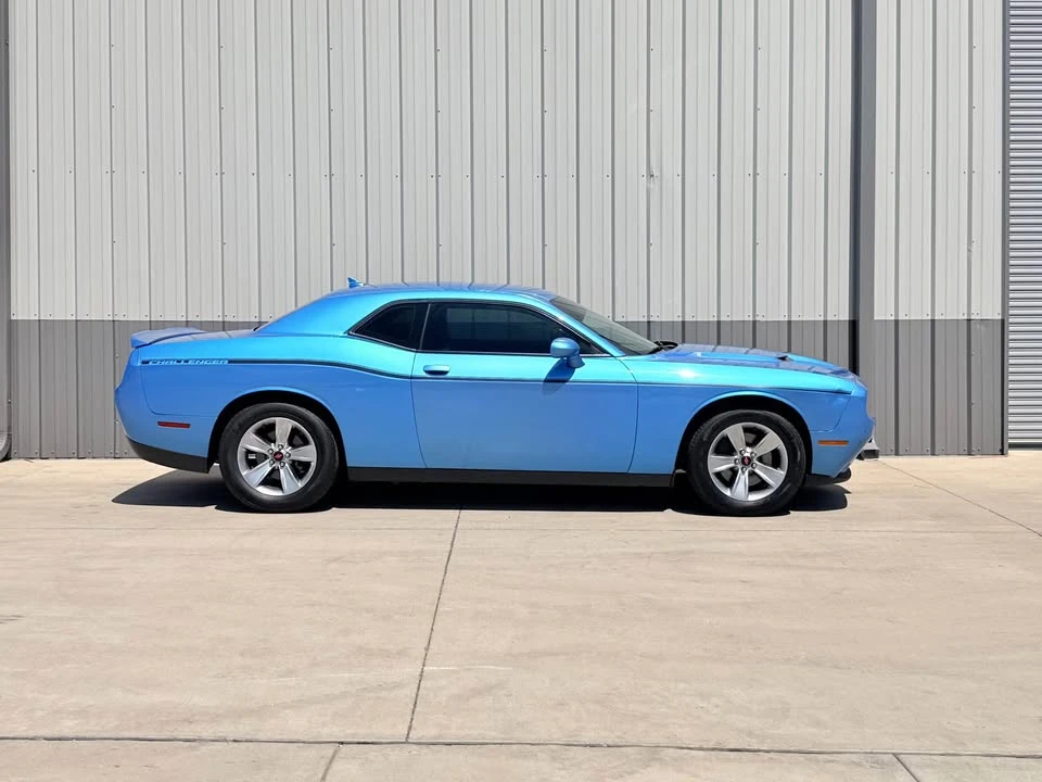 2016 Dodge Challenger 3rd Gen - Image 2 of 10