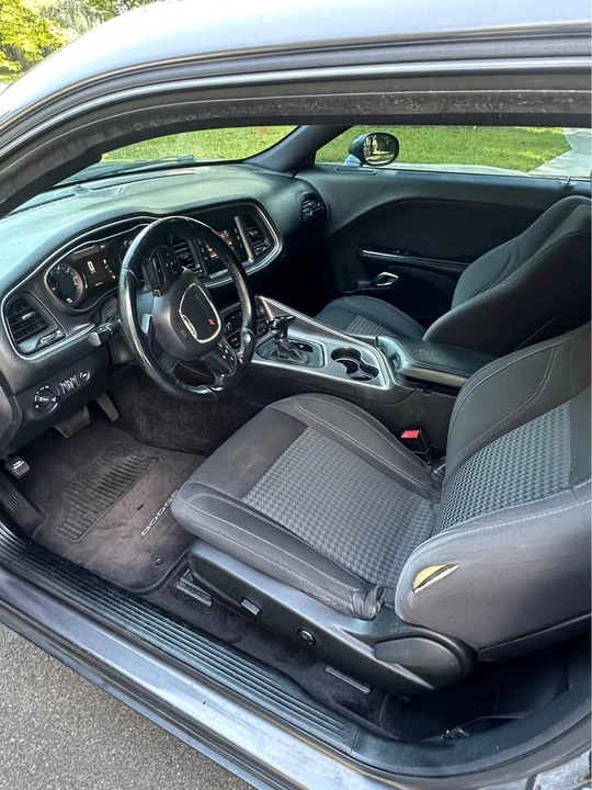 2016 Dodge Challenger 3rd Gen - Image 9 of 12