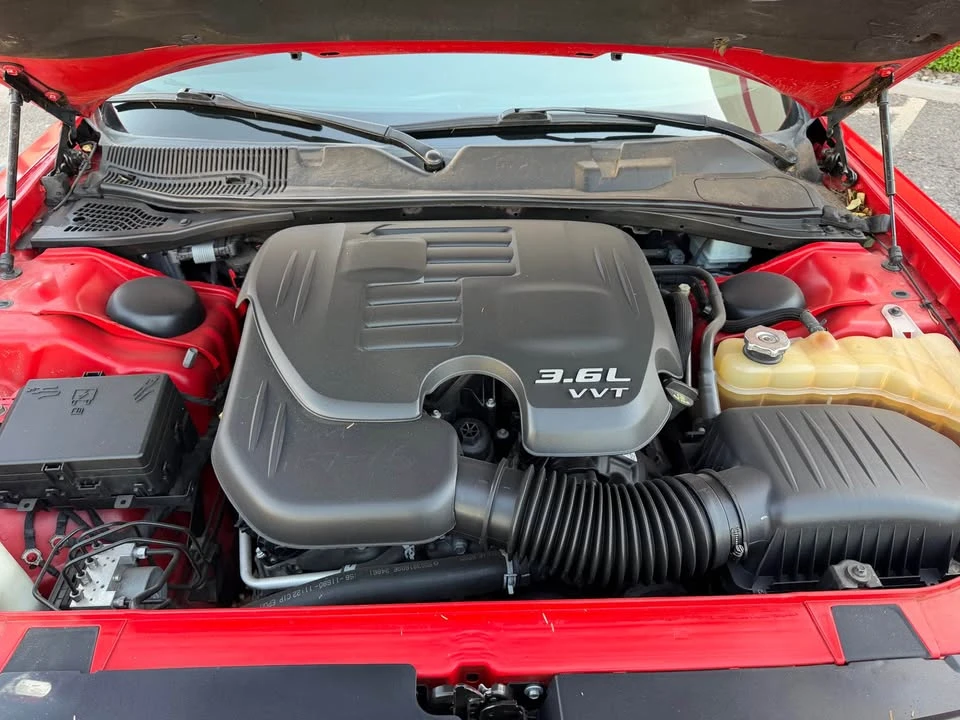 2016 Dodge Challenger 3rd Gen - Image 15 of 17