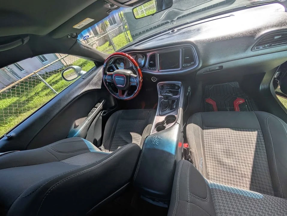 2016 Dodge Challenger 3rd Gen - Image 9 of 10