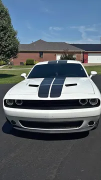 2016 Dodge Challenger SXT Coupe 2D