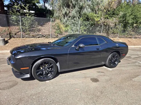 2016 Dodge Challenger SXT Coupe 2D