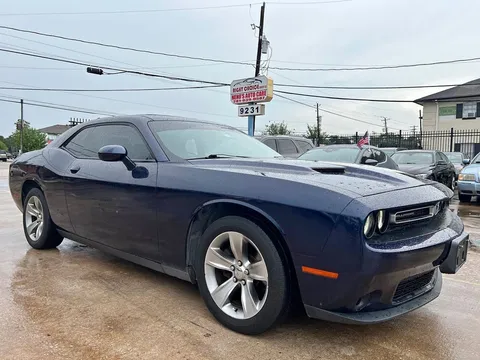 2016 Dodge Challenger SXT Coupe 2D