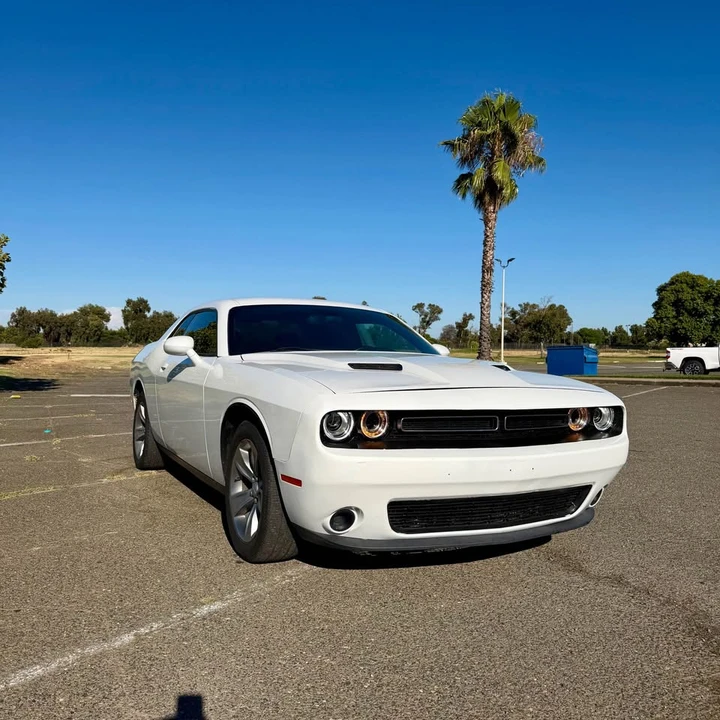 2016 Dodge Challenger 3rd Gen - Image 2 of 7
