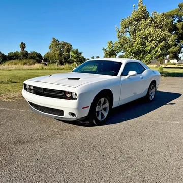 2016 Dodge Challenger SXT Coupe 2D