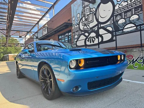 2016 Dodge Challenger SXT Coupe 2D