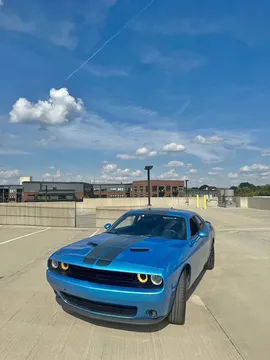 2016 Dodge Challenger SXT Coupe 2D