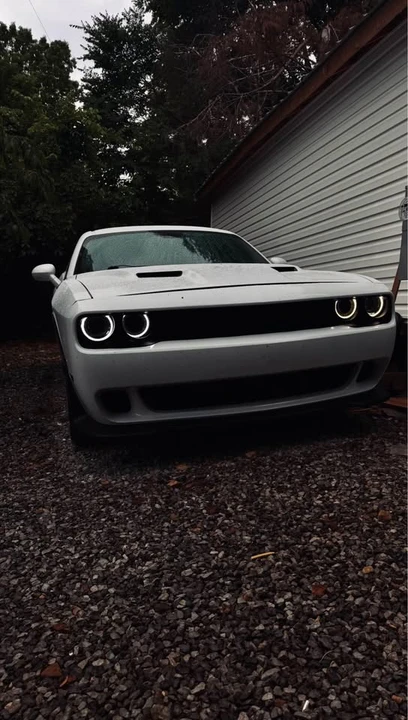 2016 Dodge Challenger 3rd Gen - Image 2 of 8