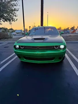 2016 Dodge Challenger SXT Coupe 2D