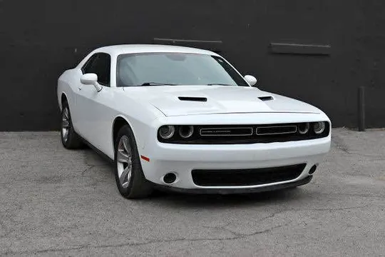 2016 Dodge Challenger SXT Coupe 2D
