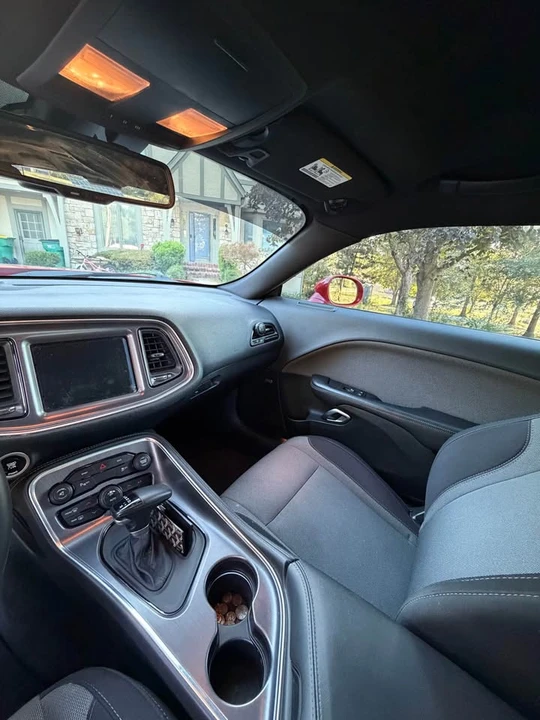 2016 Dodge Challenger 3rd Gen - Image 15 of 16