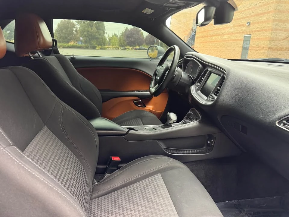 2016 Dodge Challenger 3rd Gen - Image 10 of 12