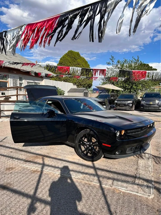 2016 Dodge Challenger 3rd Gen - Image 5 of 17