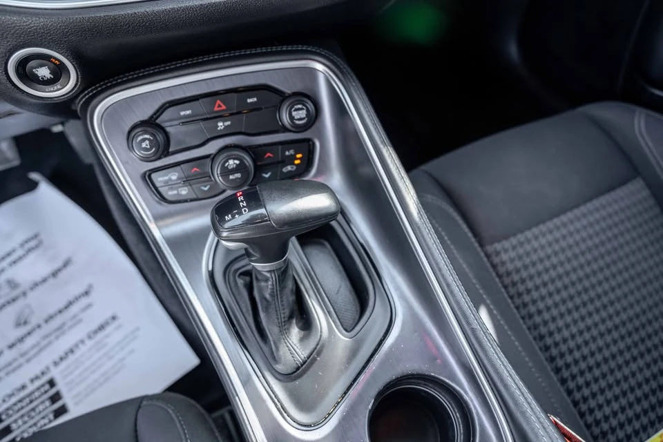 2016 Dodge Challenger 3rd Gen - Image 15 of 17