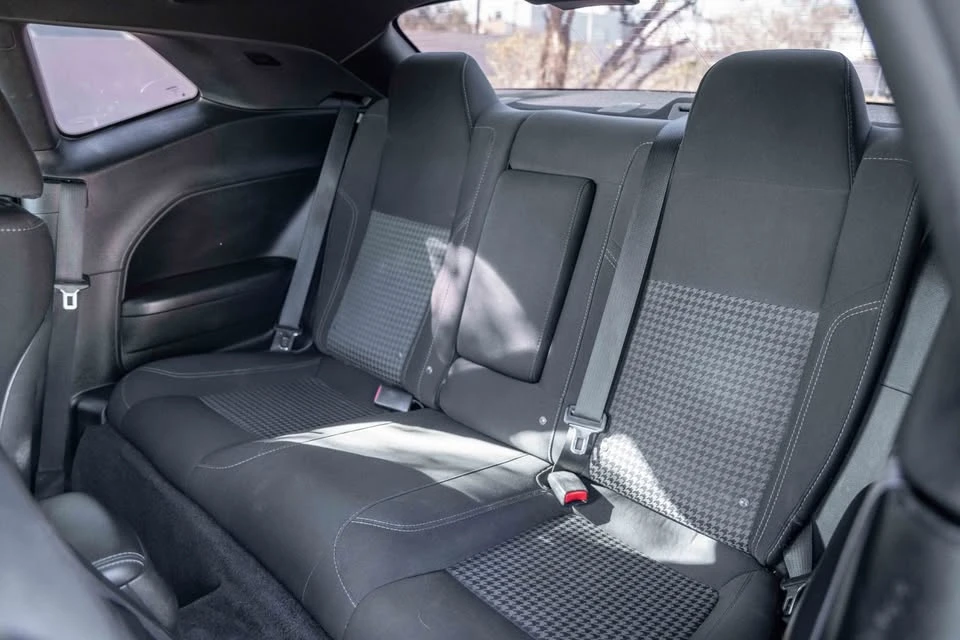 2016 Dodge Challenger 3rd Gen - Image 16 of 17
