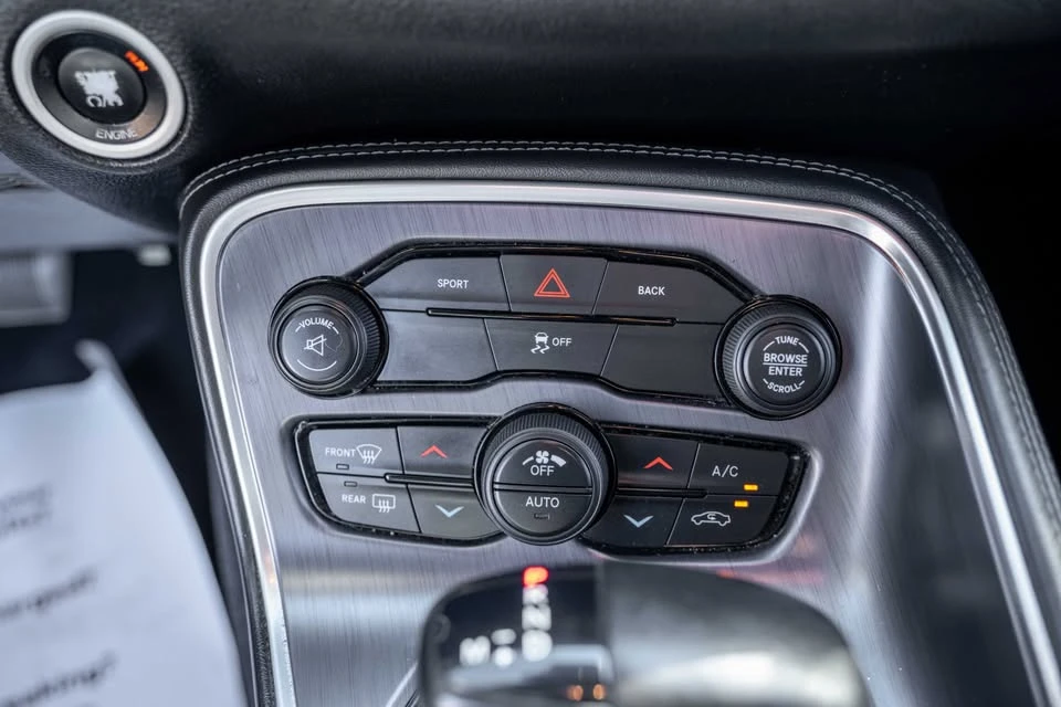 2016 Dodge Challenger 3rd Gen - Image 14 of 17
