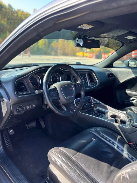 2016 Dodge Challenger 3rd Gen - Image 9 of 14