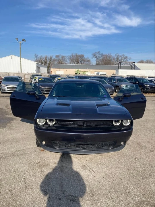 2016 Dodge Challenger 3rd Gen - Image 2 of 8