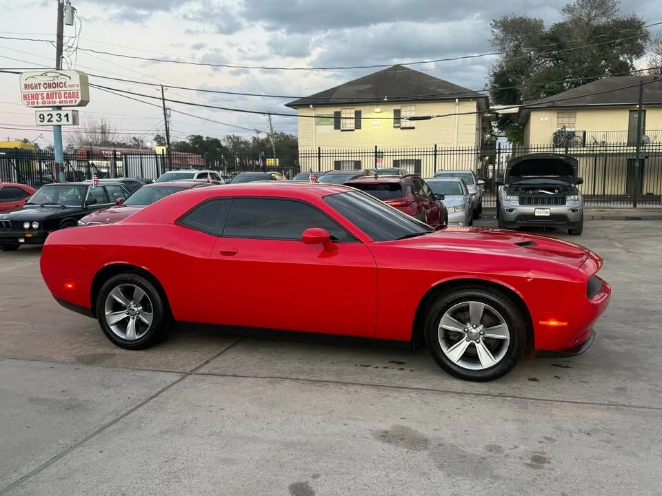 2016 Dodge Challenger 3rd Gen - Image 5 of 11