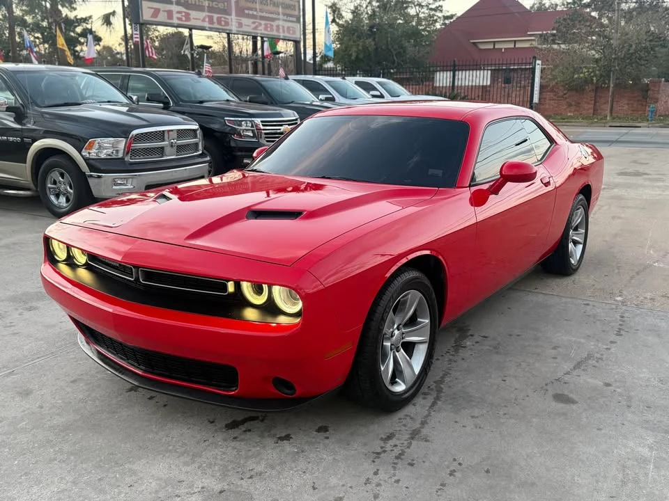 2016 Dodge Challenger 3rd Gen - Image 2 of 11
