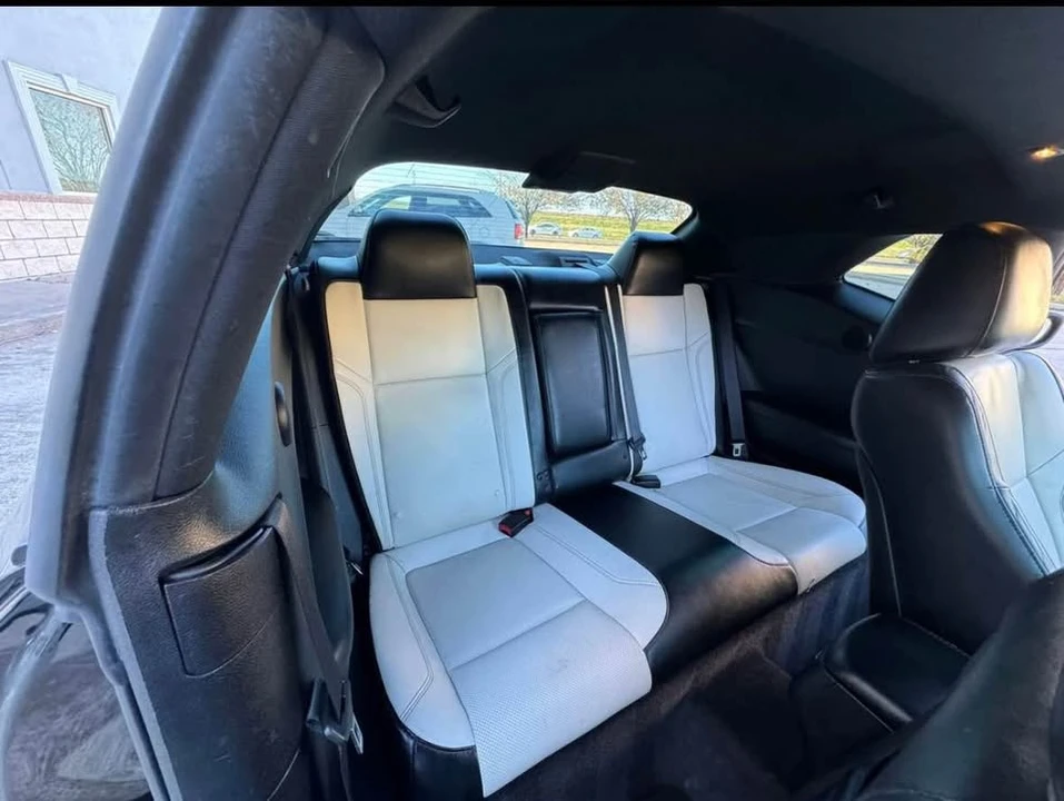 2016 Dodge Challenger 3rd Gen - Image 11 of 16