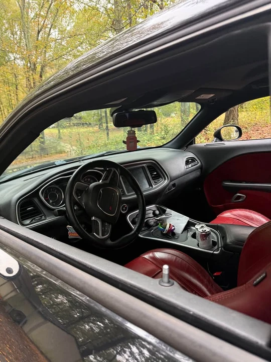 2016 Dodge Challenger 3rd Gen - Image 15 of 16