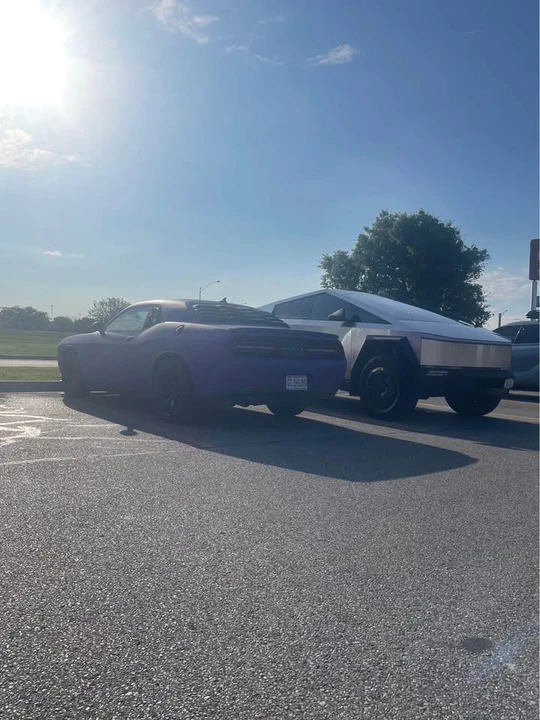 2016 Dodge Challenger 3rd Gen - Image 4 of 12