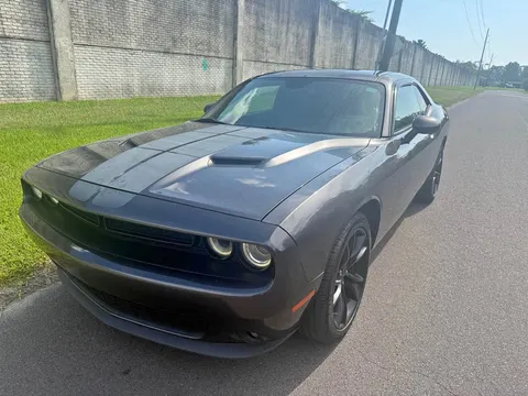 2016 Dodge Challenger SXT Plus