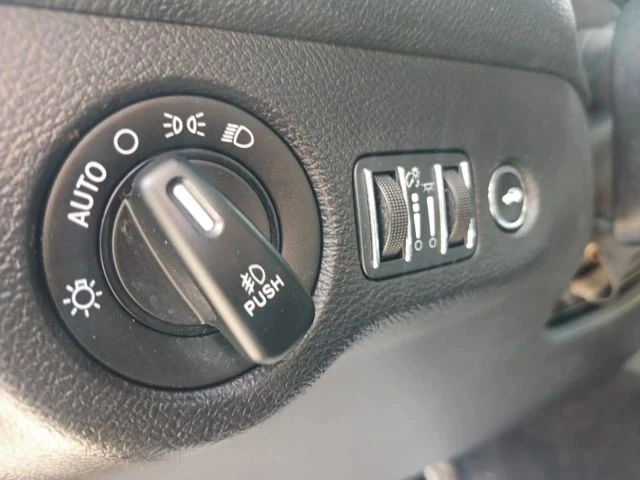 2016 Dodge Challenger 3rd Gen - Image 28 of 31