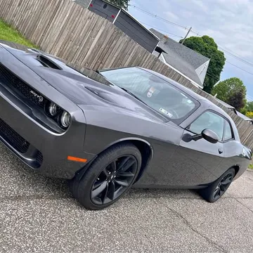 2016 Dodge Challenger SXT Plus